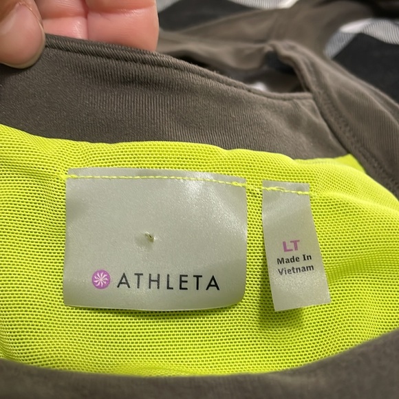 Athleta Built In Bra Scrunch Ruched Activewear Athletic Tank Top Size LT Green - Picture 11 of 12